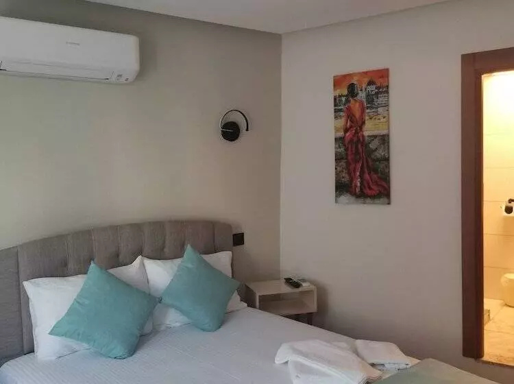 ペンション Siğacik Sen Konuk Evi̇