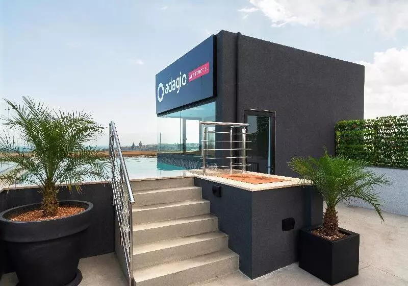 Aparthotel Adagio Malta Central