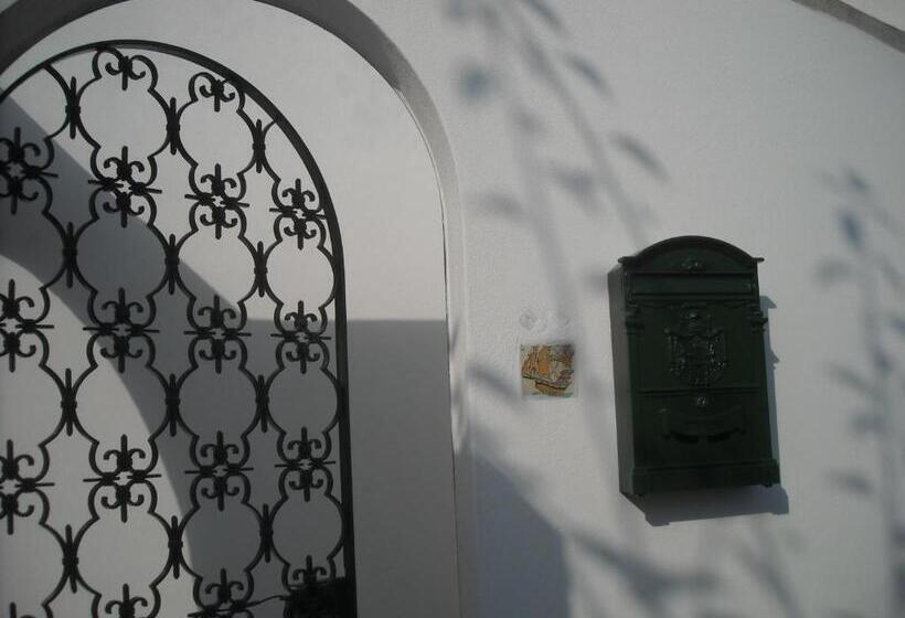 تختخواب و صبحانه Casa Wanda