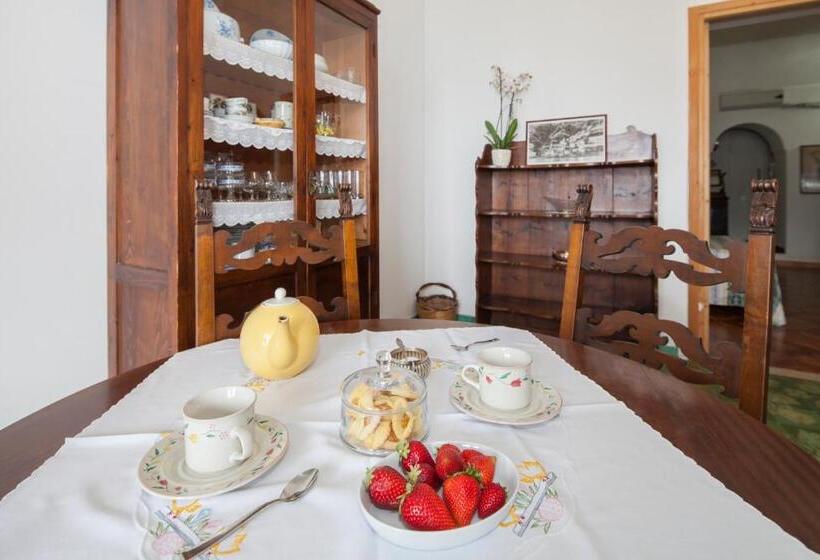 تختخواب و صبحانه Casa Wanda