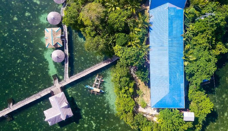 酒店 Enchanted River Rock Island Resort