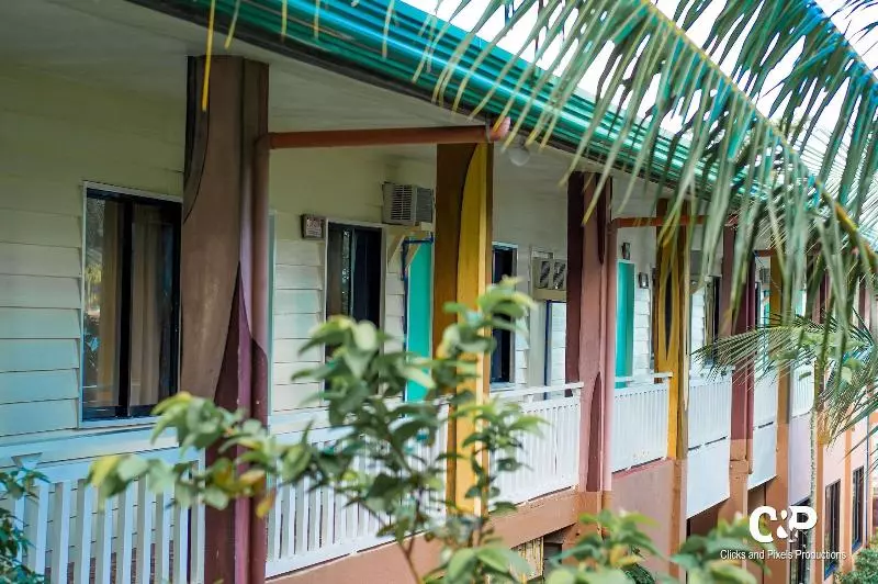 ホテル Enchanted River Rock Island Resort