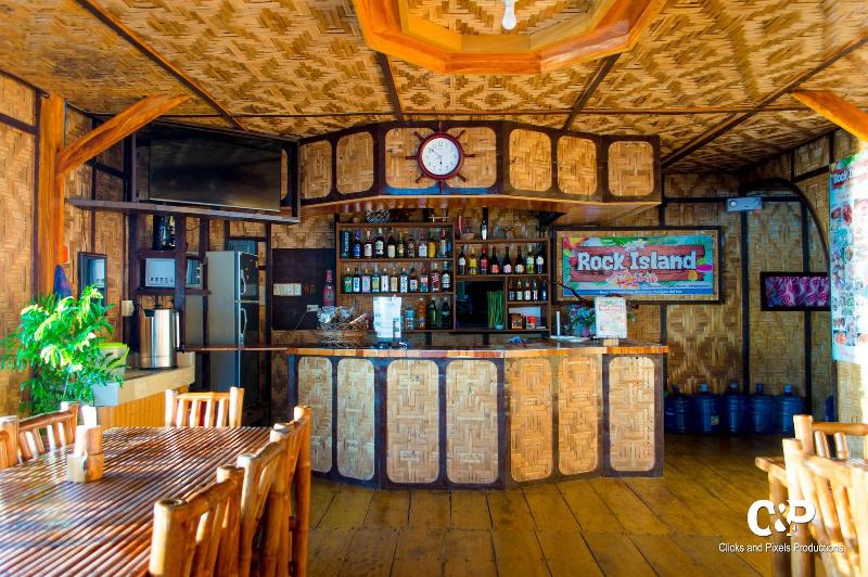 酒店 Enchanted River Rock Island Resort