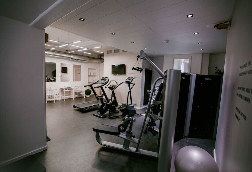 Hypernym Hotel & Suites