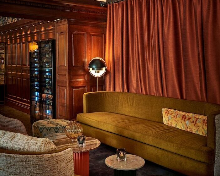 Hypernym Hotel & Suites