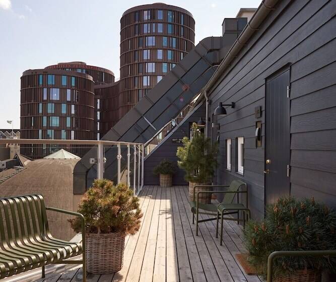 Hypernym Hotel & Suites