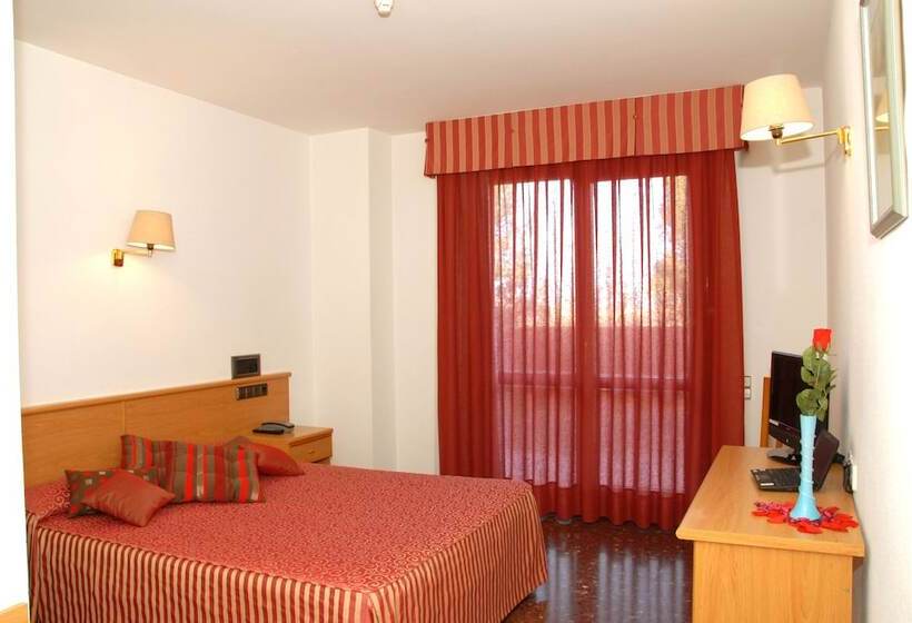 Отель Restaurante La Imperial