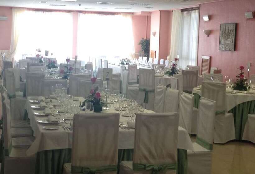 Отель Restaurante La Imperial