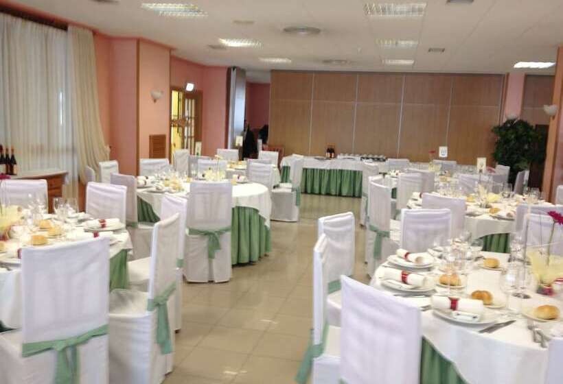 Отель Restaurante La Imperial