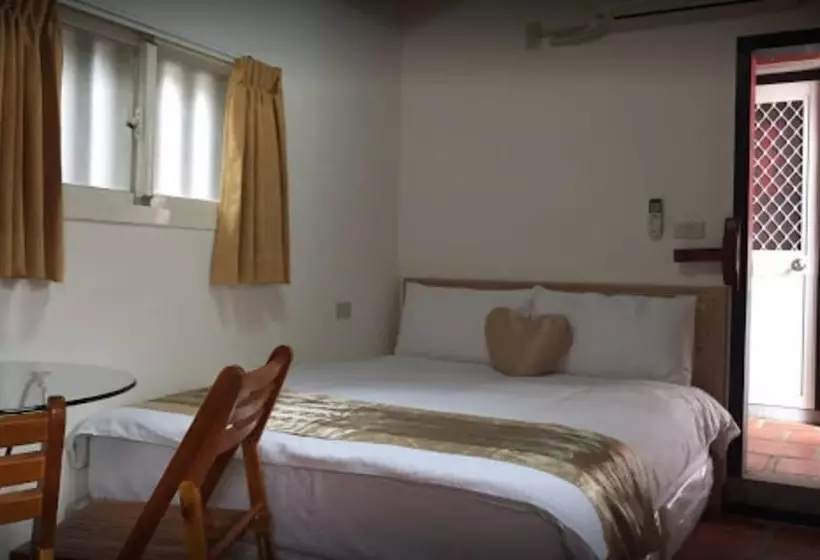 هتل W Guest House