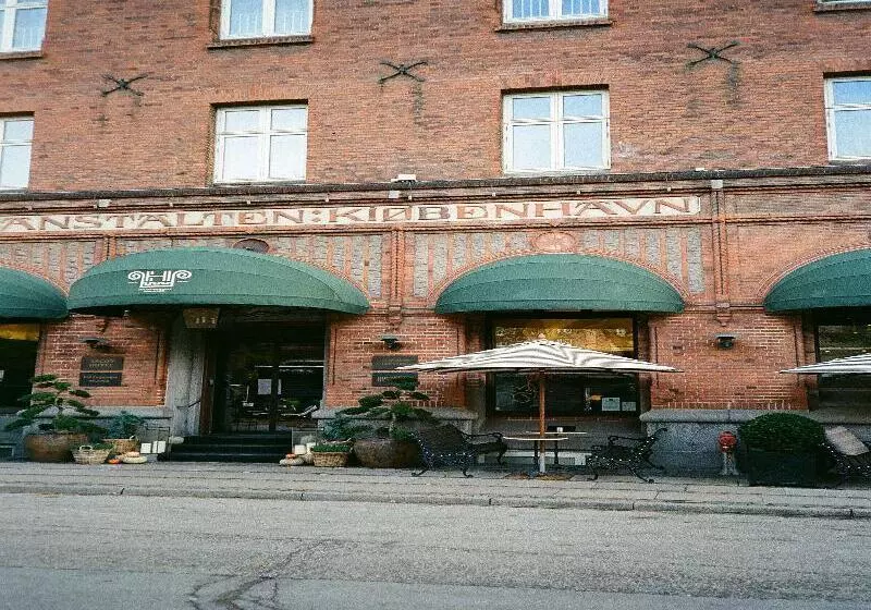 Hypernym Hotel & Suites