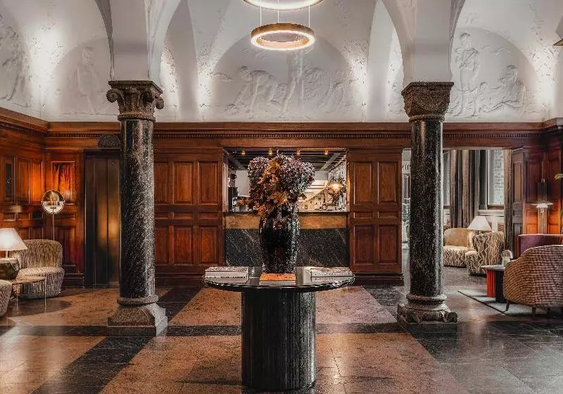 Hypernym Hotel & Suites