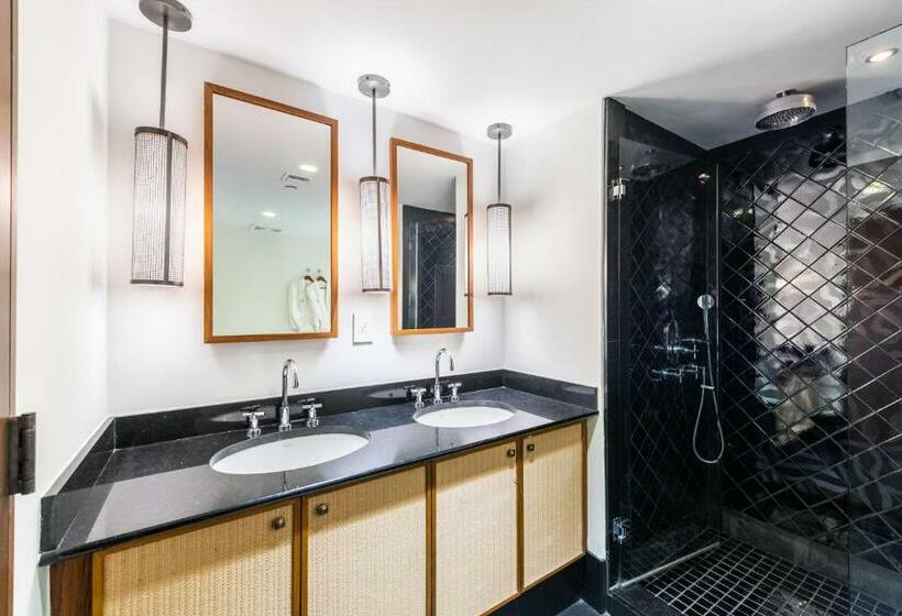 Oceanfront Private Condo At The Setai 2707