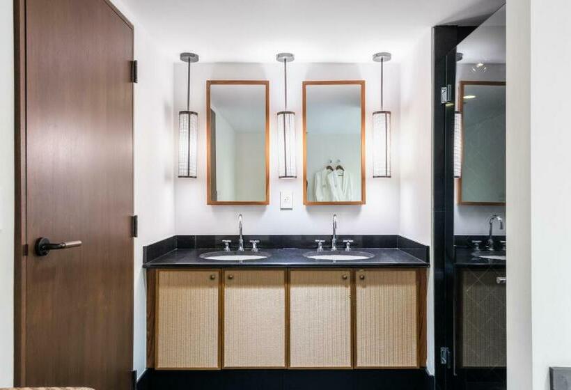 Oceanfront Private Condo At The Setai 2707