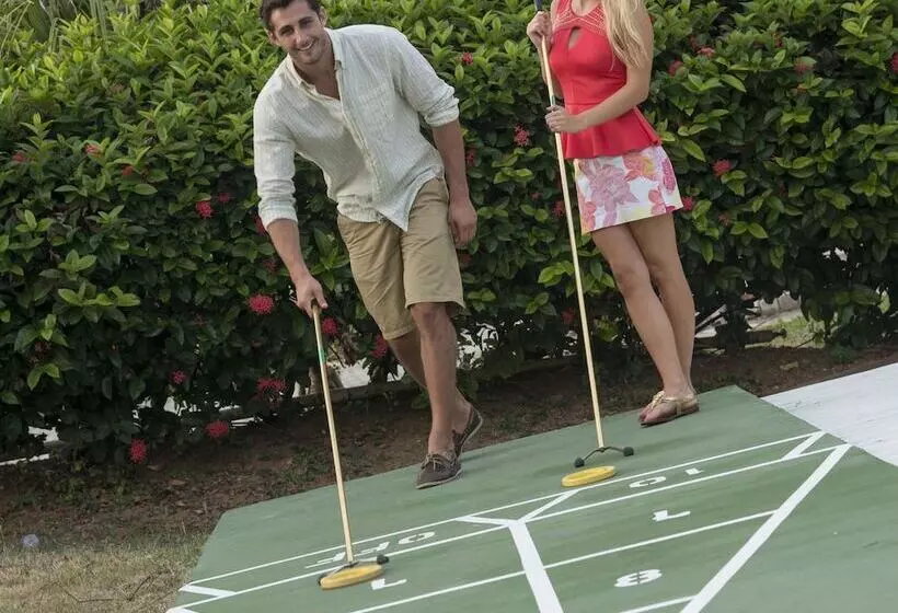 هتل All Inclusive  Divi Carina Bay Beach Resort & Casino Adult Only