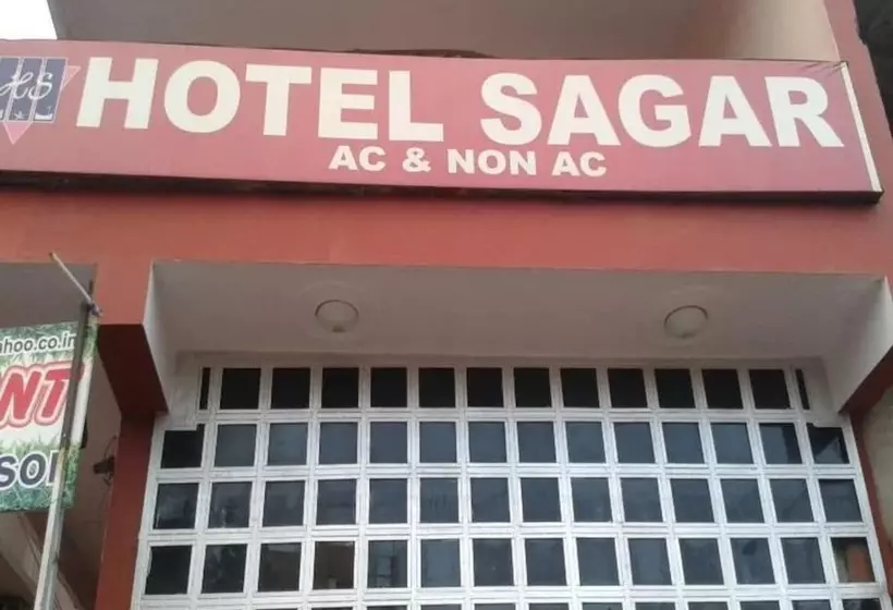 ホテル Goroomgo Sagar Agra