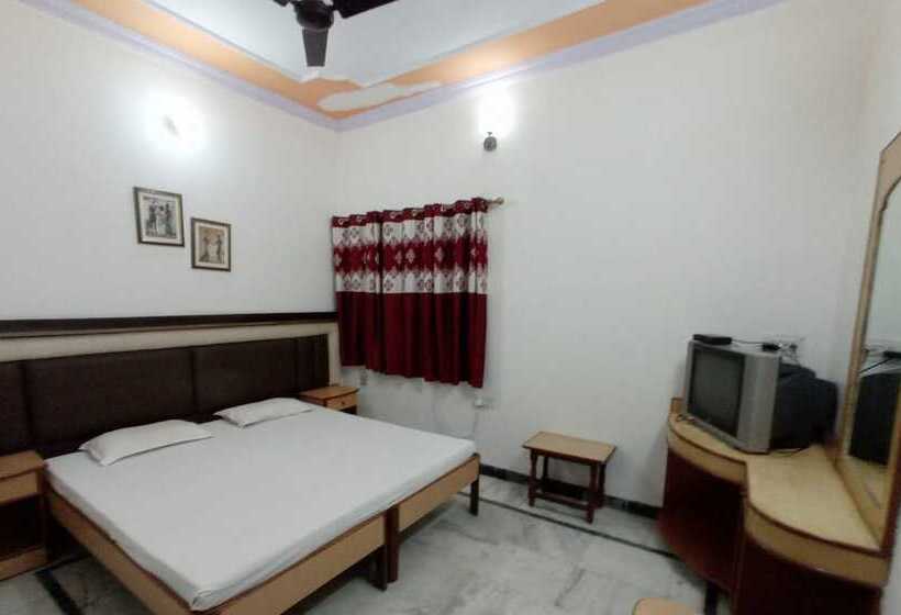 בית מלון כפרי Goroomgo Taj View Agra