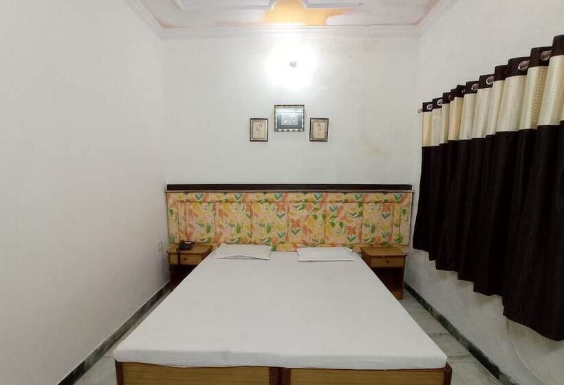 בית מלון כפרי Goroomgo Taj View Agra