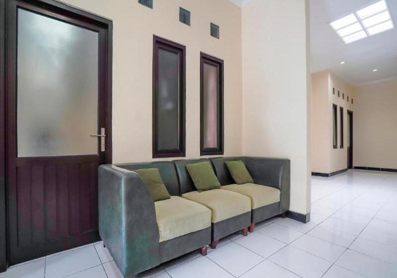 בית מלון כפרי Guest House Citra Pemuda Syariah By Oyo Rooms