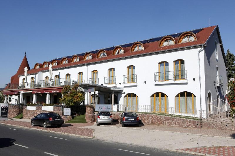 בית מלון כפרי Laroba Wellness