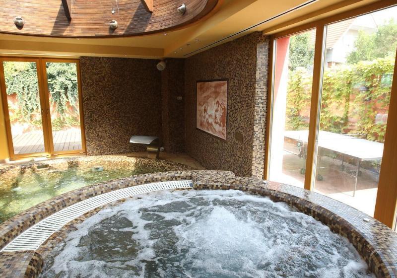 בית מלון כפרי Laroba Wellness