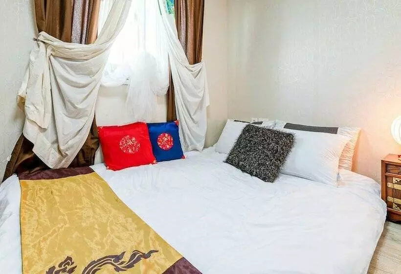 Jeju Kkot Hyang Gi Badasori Pension