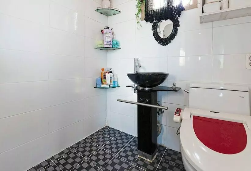 Jeju Kkot Hyang Gi Badasori Pension