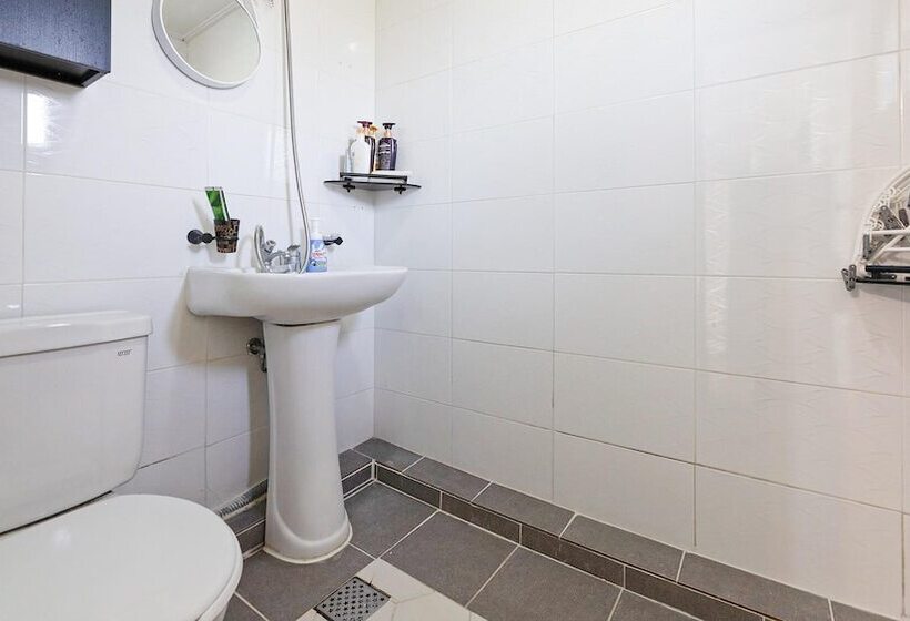 Jeju Kkot Hyang Gi Badasori Pension