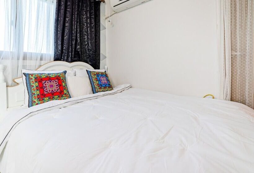 Jeju Kkot Hyang Gi Badasori Pension