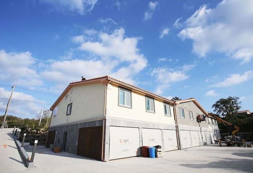 Jeju T Self Check In Motel