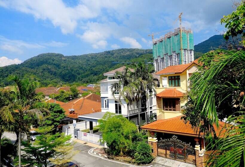 Majatalo Batu Ferringhi Homestay