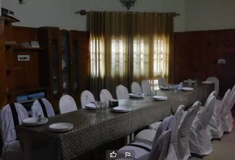 پانسیون Pak Palace Guest House Abbottabad