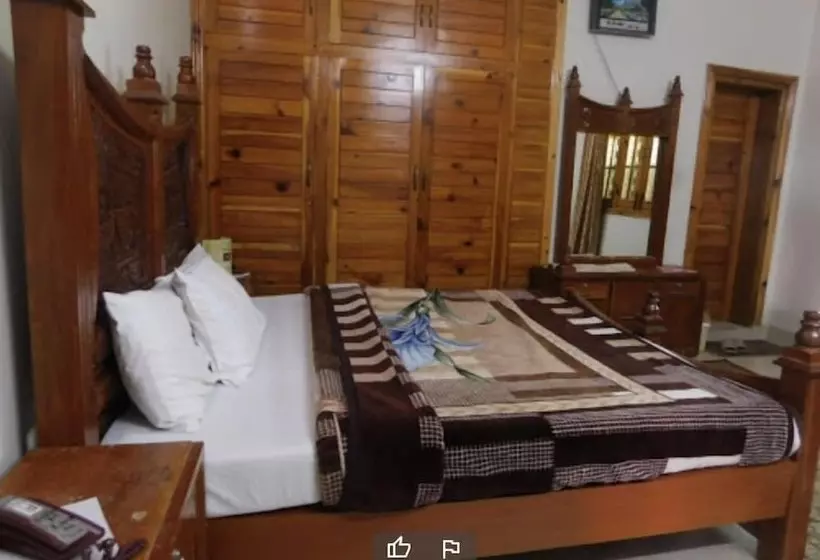 پانسیون Pak Palace Guest House Abbottabad