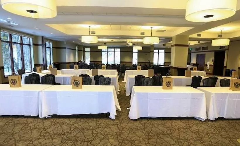 Burke Mountain Hotel & Conference Center