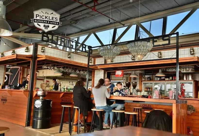 ホテル De Pier Suites