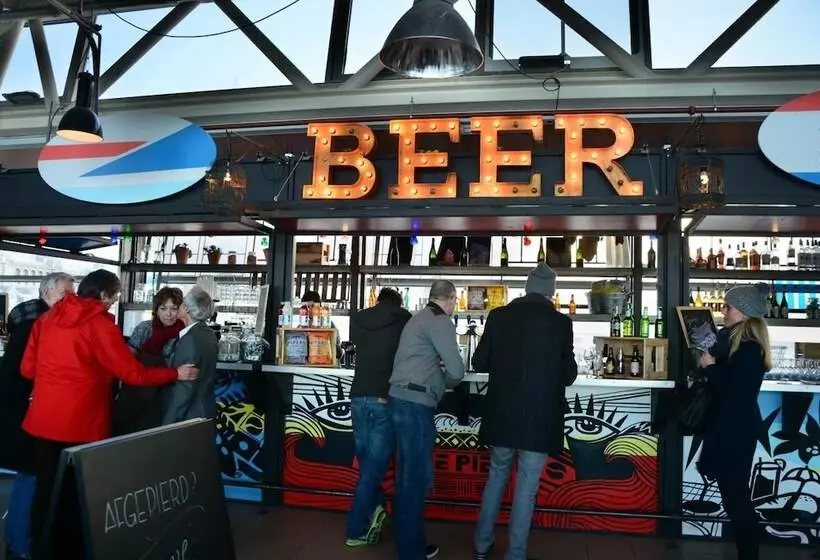 ホテル De Pier Suites