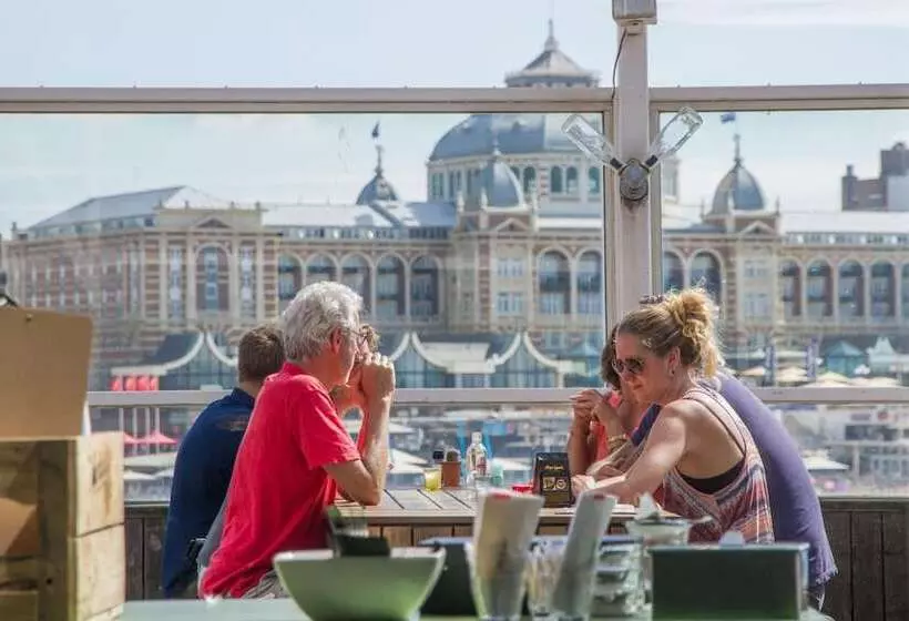 ホテル De Pier Suites