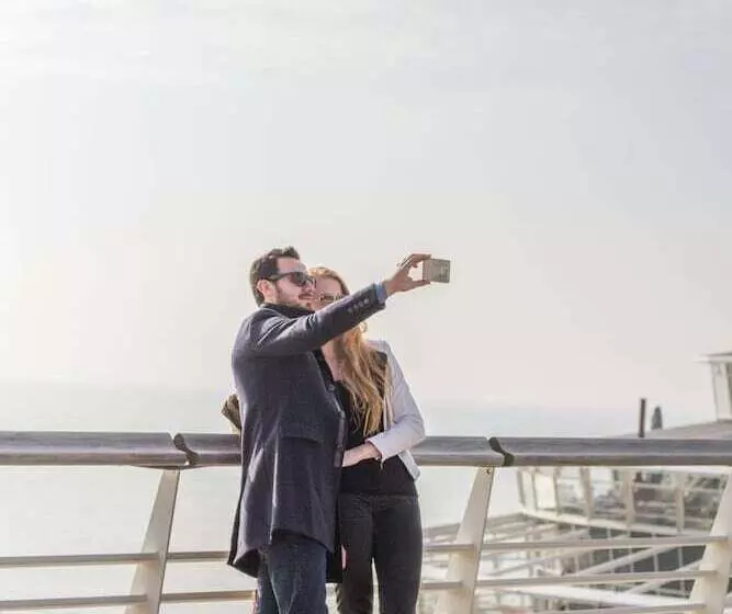 ホテル De Pier Suites