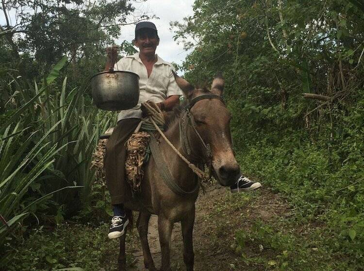 هتل Pacoche Lodge & Reserve