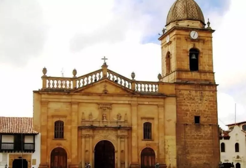 ホテル Parque Santander Tunja