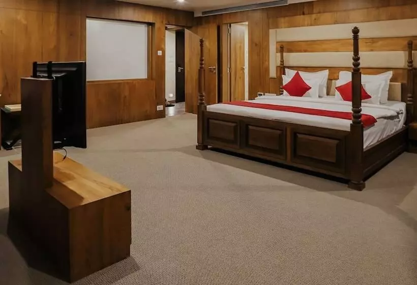 Hotelli Regenta Central Somnath, Bhalpara