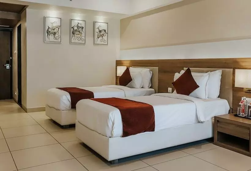 Hotelli Regenta Central Somnath, Bhalpara