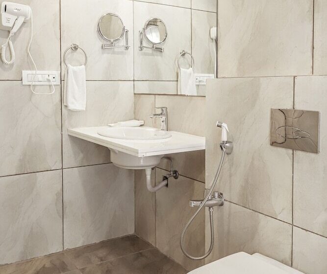 Hotel Regenta Central Somnath, Bhalpara