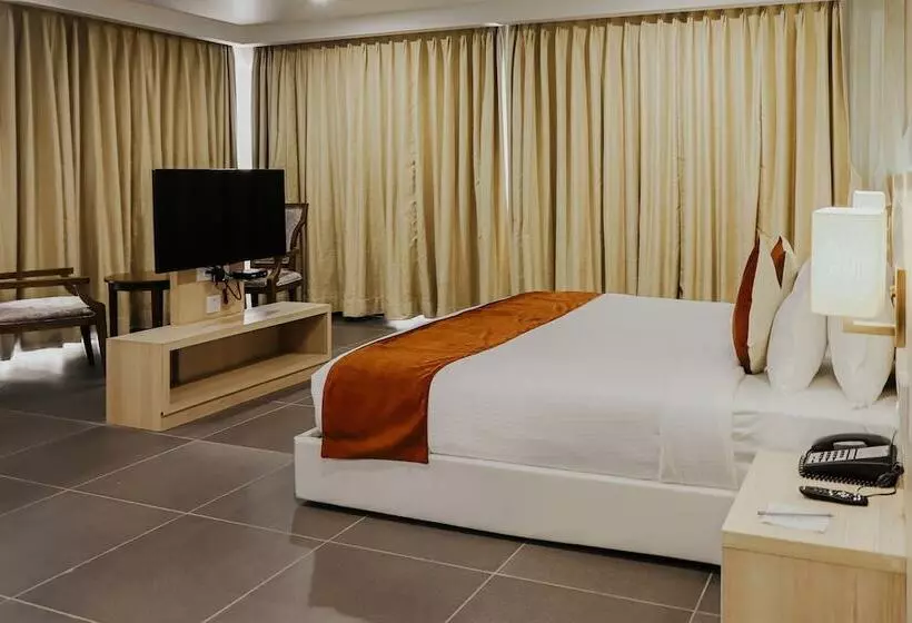 Hotelli Regenta Central Somnath, Bhalpara