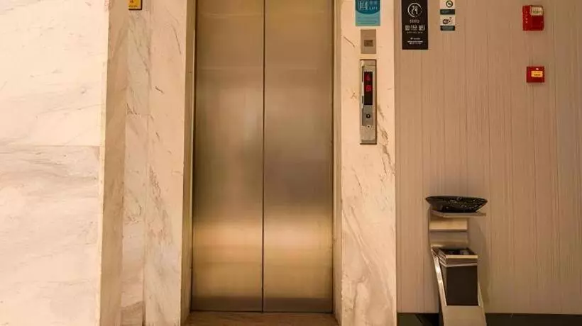 Hotelli City Comfort Inn Yulin Walking Street