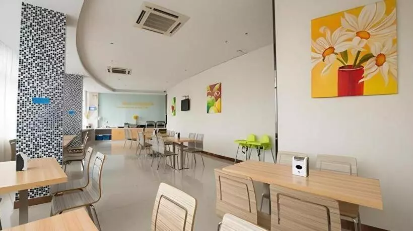 Hotelli City Comfort Inn Yulin Walking Street