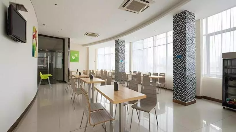 Hotelli City Comfort Inn Yulin Walking Street