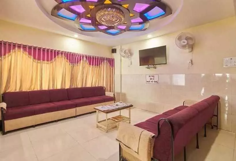 هتل Krishna Palace