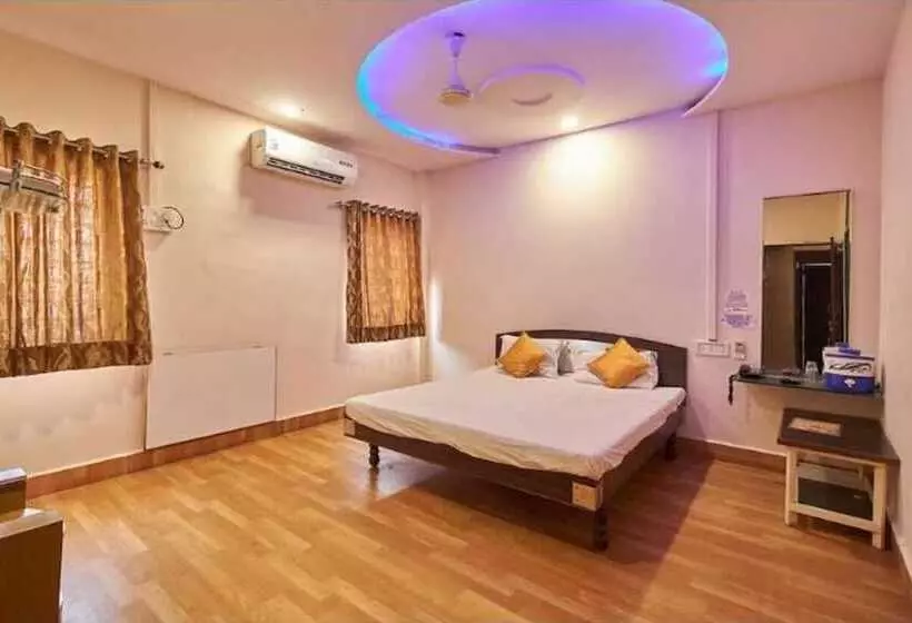 هتل Krishna Palace