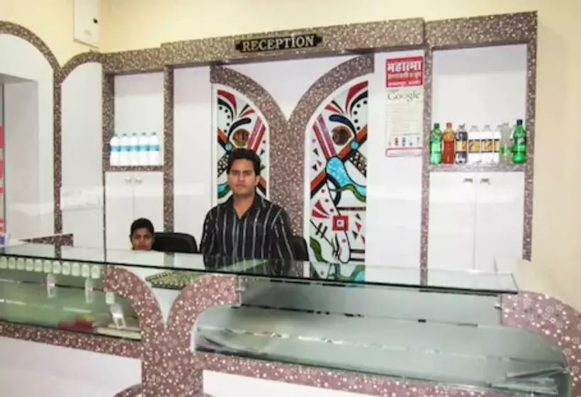 Hotelli Goroomgo Mahatma Inn Ajmer